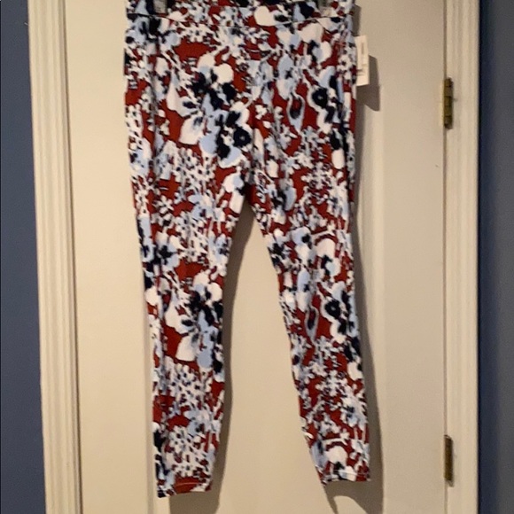 Utopia Jeggings with two faux pockets in the front - Picture 6 of 6